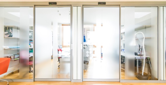 صفرتا صد هزینه نصب درب‌های اتوماتیک